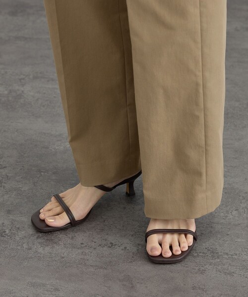 ADAM ET ROPE'(アダムエロペ)の「コットンライクスタイルアップパンツ 3(スラックス・レディース・ベージュ/ネイビー・M/S/XS)」の17枚目の写真