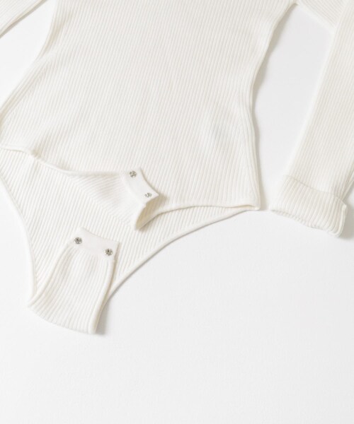 URBAN RESEARCH（アーバンリサーチ）の「NICENICE MOMENT　TURTLE NECK BODY SUIT（ニット/セーター・レディース・BLACK/IVORY・S/M）」の6枚目の写真