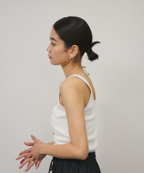 ADAM ET ROPE'(アダムエロペ)の「プリマベールファームリーリブタンクトップ / UVケア・洗える(タンクトップ・レディース・ブラック/オフホワイト/レッド系/パープル・F)」の16枚目の写真