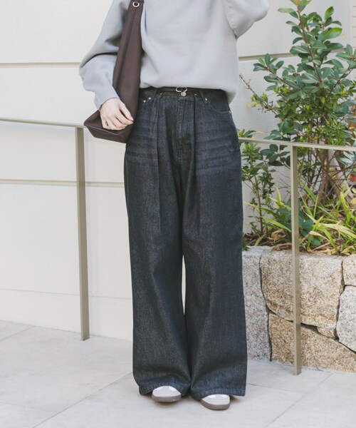 ITEMS URBANRESEARCH（アイテムズ アーバンリサーチ）の「ベルト付ワイドデニム（デニムパンツ・レディース・BLU/BLK・S/M）」の4枚目の写真