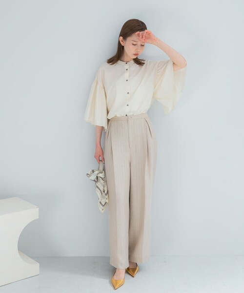 URBAN RESEARCH ROSSO（アーバンリサーチロッソ）の「『一部WEB限定カラー』UVカットウォッシャブルリネン混ブラウス（シャツ/ブラウス・レディース・OFF/NAVY/YELLOW/RED・Free）」の12枚目の写真
