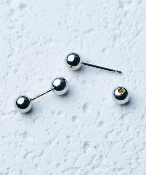 ROPE'（ロペ）の「【Mimi】R（ロペ アール）PT プレーンスタッドピアス（ピアス（両耳用）・レディース・シルバー系・F）」の5枚目の写真