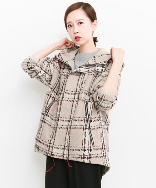 KBF（ケイビーエフ）の「チェックマウンテンパーカー（マウンテンパーカー・レディース・IVORY/BLACK・one）」の4枚目の写真