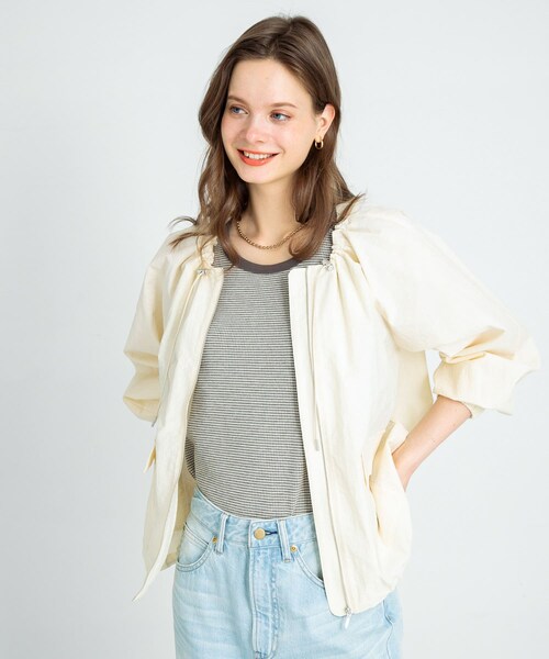 URBAN RESEARCH Sonny Label（アーバンリサーチサニーレーベル）の「ノーカラーギャザーブルゾン（ブルゾン・レディース・ブラック/ライトグレー/アイボリー・FREE）」の6枚目の写真