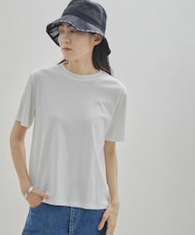 ADAM ET ROPE'（アダムエロペ）の「【UVケア・接触冷感・洗濯耐久】PRIMA VEIL コットンコンパクトTシャツ（Tシャツ/カットソー）」