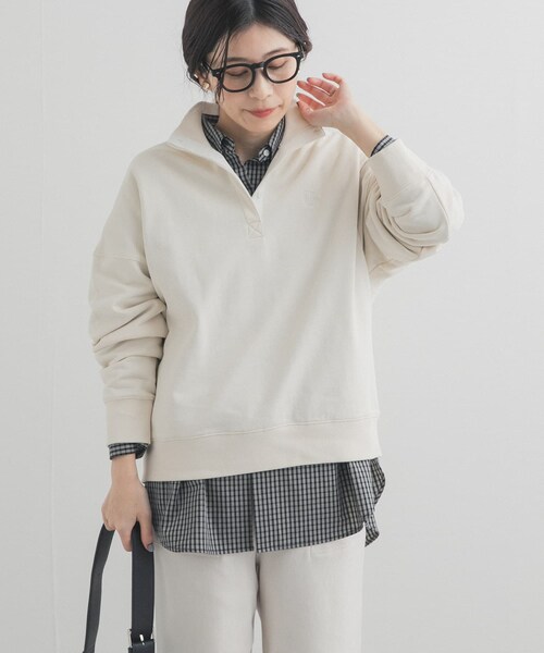 URBAN RESEARCH DOORS（アーバンリサーチドアーズ）の「刺繍スタンドカラースウェット（スウェット・レディース・OFF/L.BLUE・Free）」の4枚目の写真