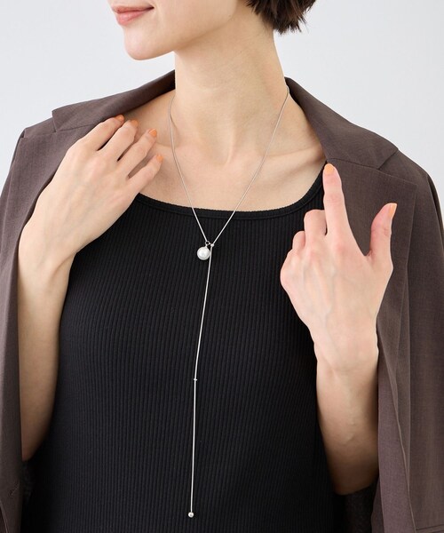 ROPE' PICNIC(ロペピクニック)の「ステンレスビッグパールスライドY字ネックレス(ネックレス・レディース・ゴールド/シルバー・F)」の1枚目の写真