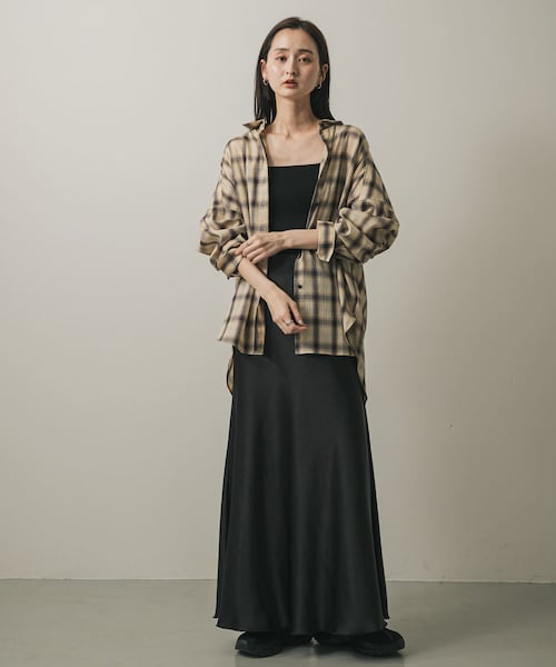 SENSE OF PLACE by URBAN RESEARCH（センスオブプレイスバイアーバンリサーチ）の「『一部WEB限定カラー』ナローサテンスカート（スカート・レディース・BLACK/IVORY/CHARCOAL/YELLOW/SILVER・S/M/TALL）」の19枚目の写真