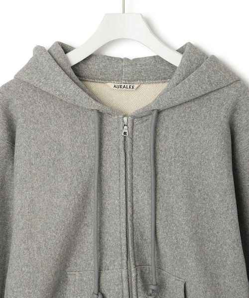 ADAM ET ROPE'(アダムエロペ)の「【公式サイト限定】【AURALEE(オーラリー)】SMOOTH SOFT BD SWEAT ZIP PARKA(パーカー・レディース・グレー/ホワイト系・1)」の7枚目の写真