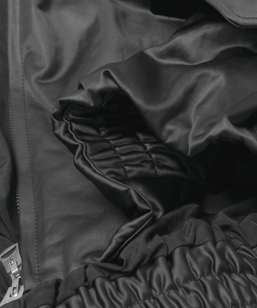 URBAN RESEARCH（アーバンリサーチ）の「ATON　COWHIDE NYLON SHORT MA-1（MA-1・レディース・CHA GRAY・2）」の17枚目の写真