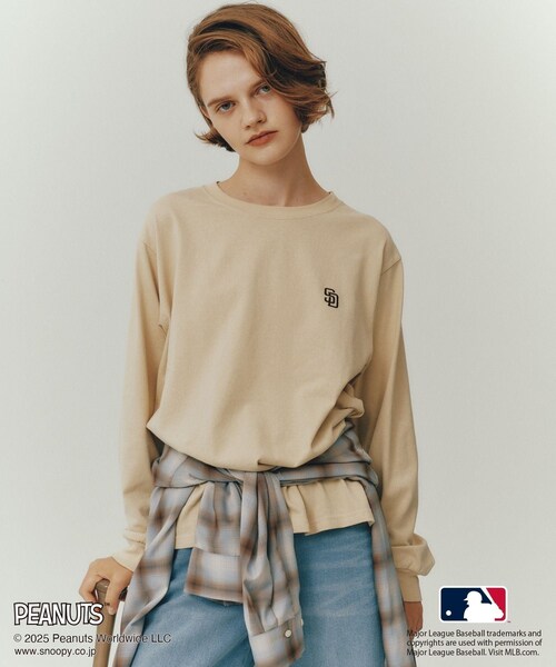 ROPE' PICNIC（ロペピクニック）の「【PEANUTS×MLB COLLECTION by ROPE' PICNIC】ロングスリーブTee（Tシャツ/カットソー・レディース・ホワイト/ホワイト系/ベージュ・F）」の12枚目の写真