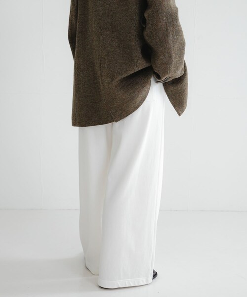 URBAN RESEARCH（アーバンリサーチ）の「ミニ裏毛イージーカットパンツ（スウェットパンツ・レディース・OFF/TOP GRAY/BLACK・36/38）」の7枚目の写真