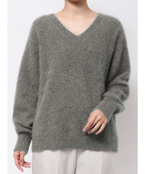 TONAL（トーナル）の「PREMIUM FOX×CASHMERE Vネックプルオーバー（ニット/セーター・レディース・オフホワイト/グレー/ピンク/アイスブルー/ベージュ・M）」の4枚目の写真