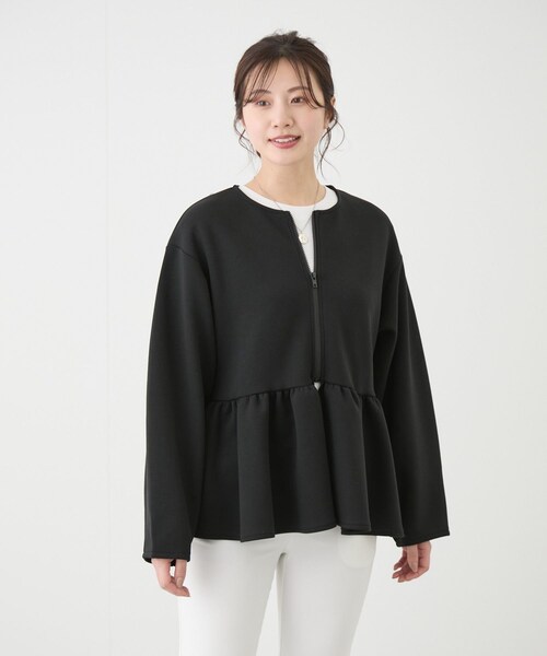 Jayro(ジャイロ)の「ペプラムノーカラージャケット(ノーカラージャケット・レディース・ブラック/グレー系/ホワイト系・M)」の2枚目の写真