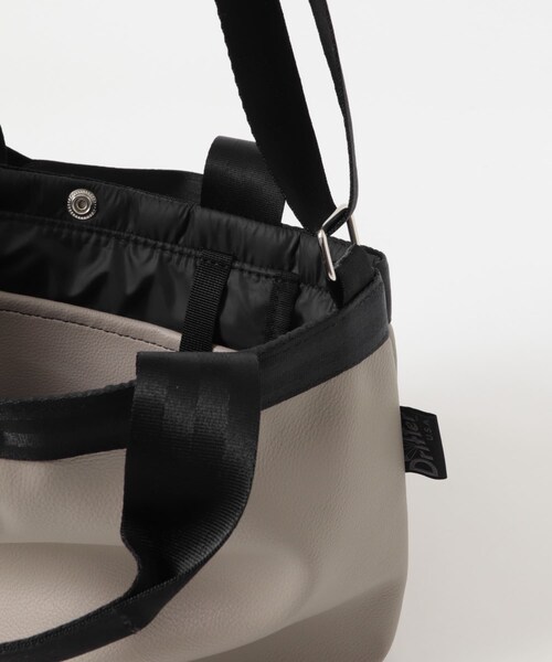 URBAN RESEARCH DOORS(アーバンリサーチドアーズ)の「『別注』DRIFTER×DOORS 2WAY BAG(ハンドバッグ・レディース・BLACK/IVORY/CEMENT・One)」の18枚目の写真