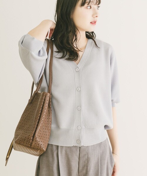 ITEMS URBANRESEARCH(アイテムズ アーバンリサーチ)の「Vネックハーフスリーブニットカーディガン(カーディガン/ボレロ・レディース・SILVER/BRN/L.YEL・Free)」の22枚目の写真