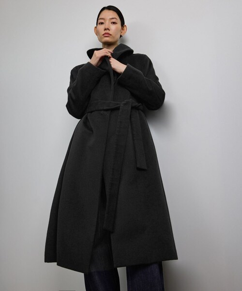 ROPE'(ロペ)の「プレミアムカシミヤ ショールカラーコート(ステンカラーコート・レディース・ブラック/キャメル・36/38)」の16枚目の写真