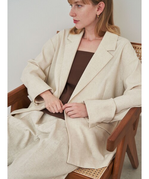 ELENDEEK（エレンディーク）の「SLUB YARN TAILORED JK（テーラードジャケット・レディース・オフホワイト/ブラック/ブラウン/ベージュ・F）」の17枚目の写真