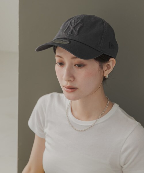 URBAN RESEARCH(アーバンリサーチ)の「『別注』New Era×URBAN RESEARCH CASUAL CLASSIC(キャップ・レディース・GRAPHITE/ASH BROWN/NEW OLIVE/PIN ROUGE・-)」の7枚目の写真