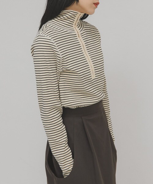 KBF（ケイビーエフ）の「タートルホックボーダートップス（Tシャツ/カットソー・レディース・IVORY×BLK/CCL×IVORY/BROWN×NVY・One）」の8枚目の写真