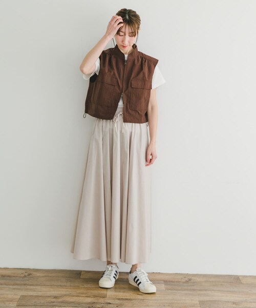 ITEMS URBANRESEARCH（アイテムズ アーバンリサーチ）の「ナイロンショートベスト（テーラードジャケット・レディース・BLK/BRN・FREE）」の15枚目の写真