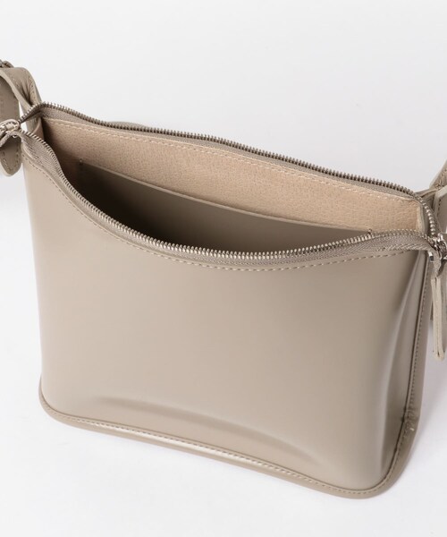 URBAN RESEARCH（アーバンリサーチ）の「PIENI　SHOULDER S（ショルダーバッグ・メンズ・HARMAA/MUSTA・-）」の11枚目の写真