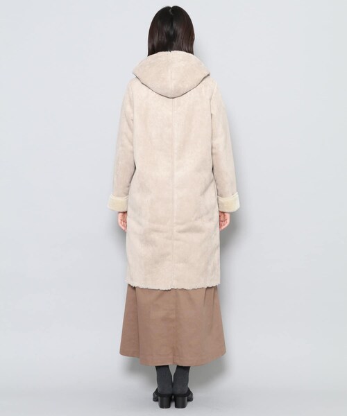 SENSE OF PLACE by URBAN RESEARCH(センスオブプレイスバイアーバンリサーチ)の「フーデッドムートンコート(ムートンコート・レディース・NAVY/GREIGE・FREE)」の6枚目の写真