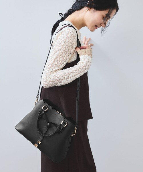 VIS（ビス）の「フロントタイ ブガッティ型ボストンバッグ/2WAY（ボストンバッグ・レディース・ブラック/ベージュ系/レッド・F）」の12枚目の写真