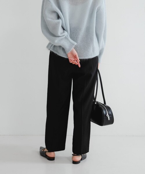 URBAN RESEARCH(アーバンリサーチ)の「『34サイズ/低身長向けも展開』 ポプリンイージーテーパードパンツ(その他パンツ・レディース・BEIGE/KHAKI GRAY/BLACK・34/36/38/40)」の6枚目の写真