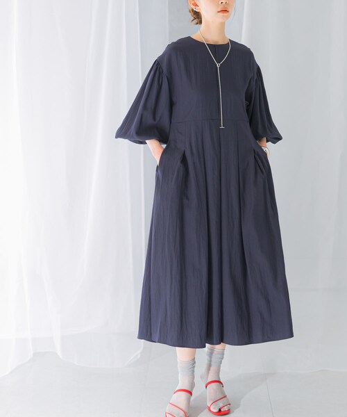 URBAN RESEARCH ROSSO（アーバンリサーチロッソ）の「ボリュームスリーブタックワンピース（ワンピース・レディース・NAVY/LIME・FREE）」の5枚目の写真