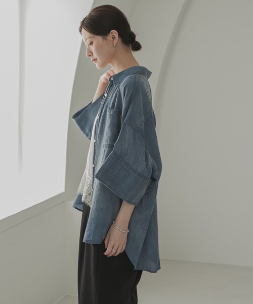 URBAN RESEARCH(アーバンリサーチ)の「ハーフスリーブシアーデニムシャツ(シャツ/ブラウス・レディース・BLUE/SAXBLUE・Free)」の17枚目の写真
