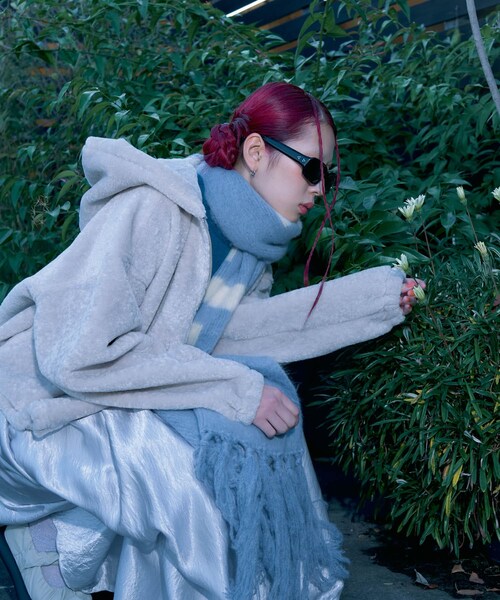 THE GOODLAND MARKET（ザグッドランドマーケット）の「『別注』MIDIUMISOLID×TGM　boa blouson（ブルゾン・レディース・white/gray・FREE）」の4枚目の写真