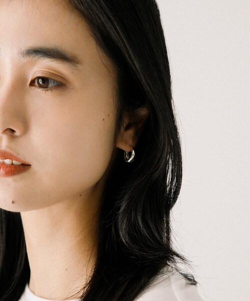 URBAN RESEARCH(アーバンリサーチ)の「decor『デコール』 Plump Drop Pierce L SV(ピアス(両耳用)・レディース・SILVER・-)」の4枚目の写真