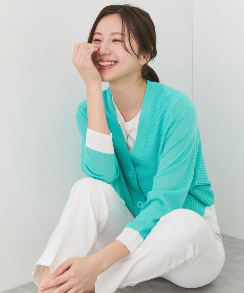 Jayro(ジャイロ)の「バイカラーニットカーディガン(ニット/セーター・レディース・ブラック/ライトグレー/ホワイト系/ベージュ/ライトグリーン/ネイビー/ブルー/ローズピンク/イエロー・F)」の22枚目の写真