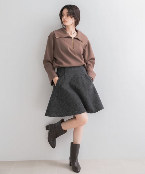 URBAN RESEARCH ROSSO（アーバンリサーチロッソ）の「ブークレーフレアミニスカート（スカート・レディース・OFF/CHARCOAL・36/38）」の2枚目の写真