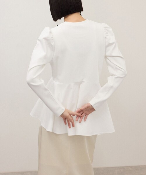 ADAM ET ROPE'(アダムエロペ)の「【WEB限定】・【定番】フリルペプラムロングスリーブカットソー(Tシャツ/カットソー・レディース・ブラック/ホワイト・F)」の12枚目の写真