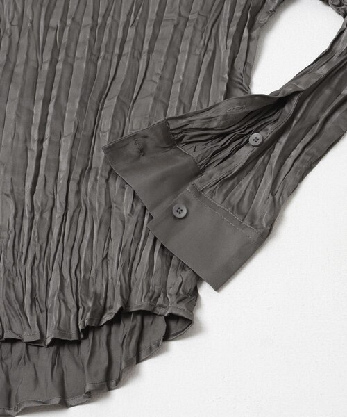 URBAN RESEARCH（アーバンリサーチ）の「Studio Doe　SATIN PLEATED SHIRTS（シャツ/ブラウス・レディース・BLACK/GREY/CREAM・S/M）」の12枚目の写真
