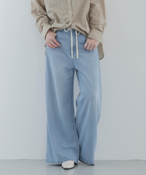 URBAN RESEARCH Sonny Label（アーバンリサーチサニーレーベル）の「リヨセルコットンドロストワイドデニム（デニムパンツ・レディース・インディゴ/ライトインディゴ・34/36/38）」の2枚目の写真