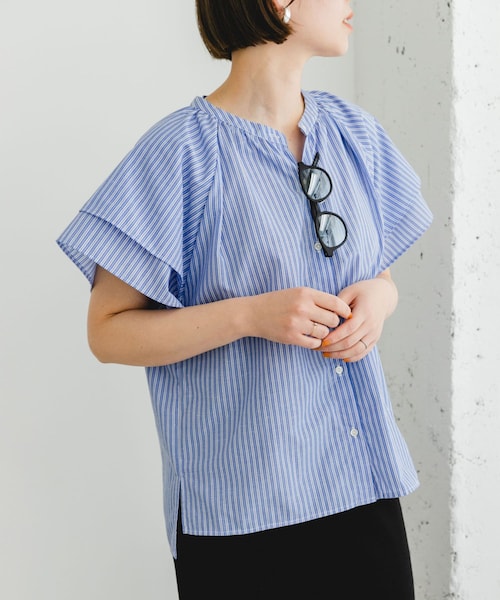 URBAN RESEARCH ROSSO（アーバンリサーチロッソ）の「リンネル8月号掲載『UR TECH』F by ROSSO　フレアスリーブブラウス（シャツ/ブラウス・レディース・NAVY/GRAY/MINT/BLUE ST/BROWN ST・FREE）」の4枚目の写真