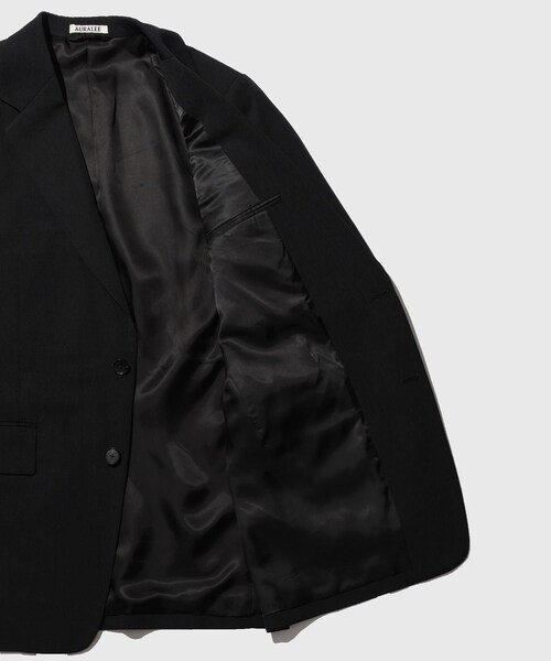 ADAM ET ROPE'(アダムエロペ)の「【AURALEE/オーラリー】LIGHT WOOL MAX GABARDINE JACKET(テーラードジャケット・メンズ・ブラック/ダークブラウン・3/4/5)」の15枚目の写真