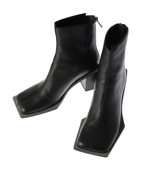 靴 WIDE SQUARE SHORT BOOTS Un3d UN3D.（アンスリード）の「WIDE SQUARE SHORT BOOTS（ブーツ）」 - WEAR