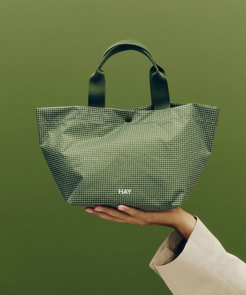 SENSE OF PLACE by URBAN RESEARCH（センスオブプレイスバイアーバンリサーチ）の「HAY　Grid Everyday Bag Mini（ハンドバッグ・メンズ・DarkGreen/DarkBlue/BURGUNDY・One）」の5枚目の写真