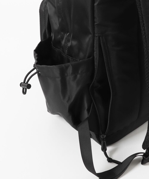 URBAN RESEARCH DOORS（アーバンリサーチドアーズ）の「『別注』YAKPAK×DOORS　マルチポケットデイパック（バックパック/リュック・メンズ・BLACK/CHARCOAL・-）」の11枚目の写真