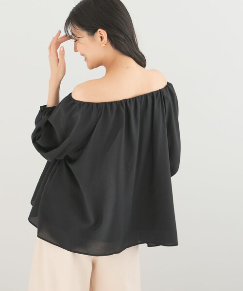 URBAN RESEARCH ROSSO（アーバンリサーチロッソ）の「2WAYオフショルブラウス（シャツ/ブラウス・レディース・white/black・FREE）」の18枚目の写真