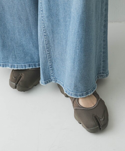 URBAN RESEARCH（アーバンリサーチ）の「NIKE　エア リフト FL（スニーカー・レディース・D HAZEL・23/24/25/26）」の3枚目の写真