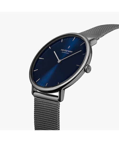nordgreen(ノードグリーン)の「Native - ネイビーダイヤル メッシュストラップ(アナログ腕時計・レディース・ガンメタル/ゴールド/シルバー/ローズゴールド・28mm/32mm/36mm/40mm)」の3枚目の写真