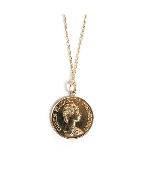 Ops.（オプス）の「Canadian Maple Leaf 10K Gold Coin Necklace RAFOLIO -ラフォリオ-（ネックレス・レディース・イエローゴールド（エリザベス2世）/イエローゴールド（メイプルリーフ）・ONE SIZE）」の2枚目の写真