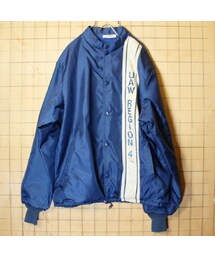 --（--）の「70s 80s USA製 Stanley Sawicki & Son, Inc プリント ナイロン レーシング ジャケット ネイビー ブルー ライナー メンズM アメリカ古着（ナイロンジャケット・メンズ）」