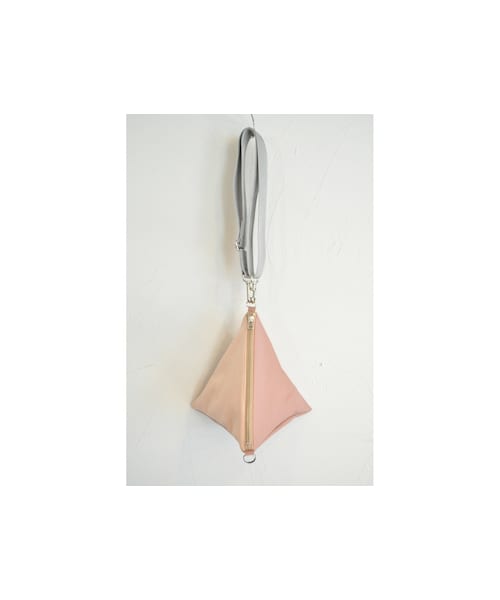 sandglass(サンドグラス)の「トライアングル バッグ(ショルダーバッグ・レディース・ブラック/ピンク/イエロー/ブルー・S/one)」の4枚目の写真