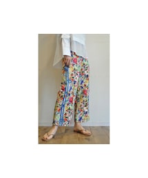-- | フラワープリントパンツ(その他パンツ)
